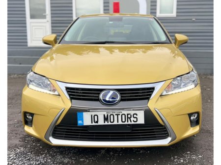 2015 Lexus CT 200 h - €17,595