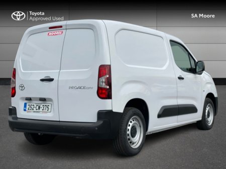2025 Toyota Proace City 1.5 GX SWB 650KG - DEMO MODEL €28,250