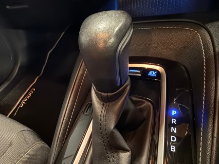 2019 Toyota Corolla 1.8 Hybrid Luna Sport Hatchback €18,900 thumbnail