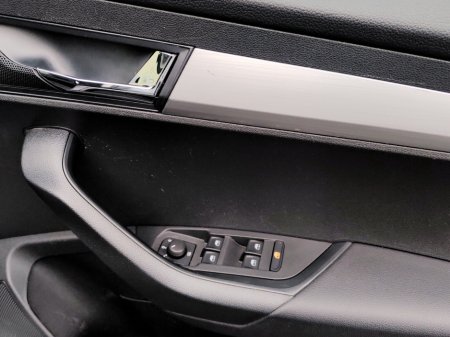 2021 Skoda Karoq 2.0TDI 115HP Ambition €24,950 thumbnail