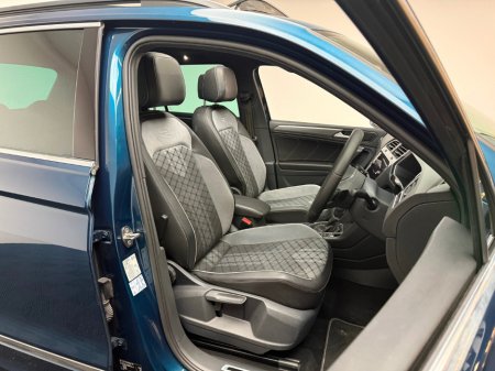 2021 Volkswagen Tiguan - thumbnail 11