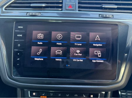 2018 Volkswagen Tiguan - thumbnail 26