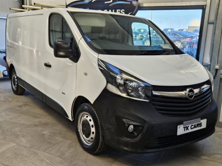 2016 Opel Vivaro  €8,950 thumbnail