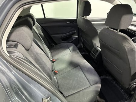 2023 Volkswagen Golf - thumbnail 9