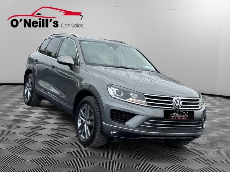 2016 Volkswagen Touareg - thumbnail 1