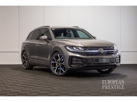 2025 Volkswagen Touareg - thumbnail 1
