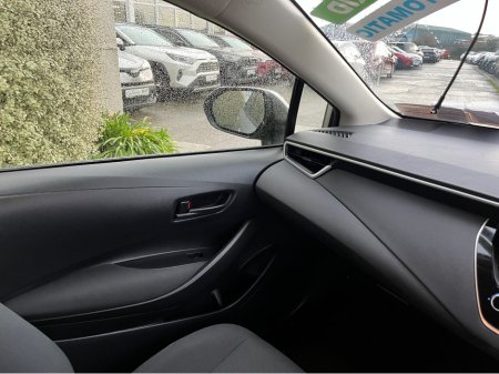 2022 Toyota Corolla TOURING HYBRID AUTOMATIC 1.8 PETROL //REVERSE CAMERA//ADAPTIVE CRUISE CONTROL// €19,950 thumbnail
