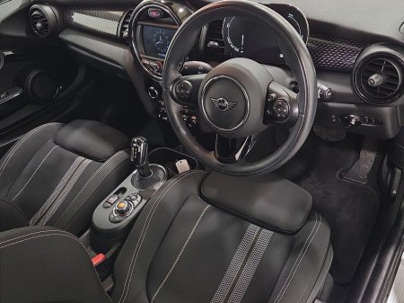 2021 MINI Hatch Electric Level 1 €12,950 thumbnail