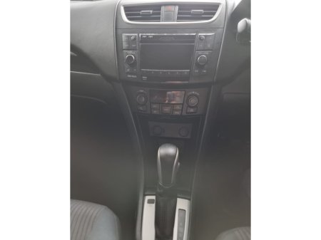 2012 Suzuki Swift - thumbnail 13