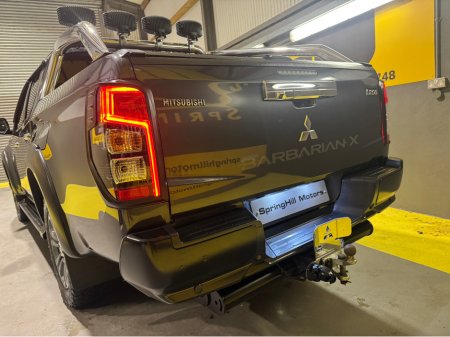 2020 Mitsubishi L200 BARBARIAN X 150PS  2.3 DI-D CR 4 WORK €27,950 thumbnail