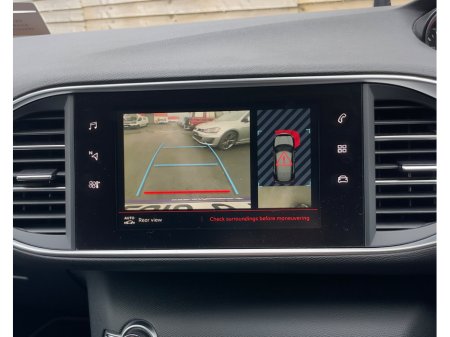 2018 Peugeot 308 - thumbnail 13