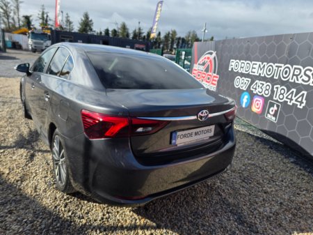 2017 Toyota Avensis - thumbnail 3