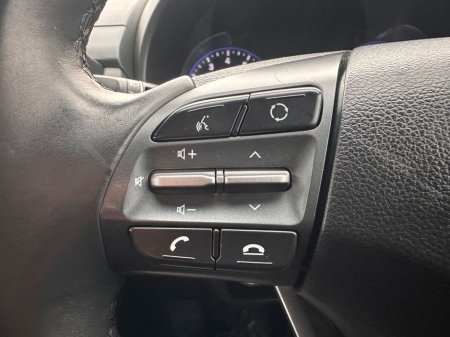 2019 Hyundai Kona EXECUTIVE MODEL, PETROL, LOW MILEAGE, FINANCE, WARRANTY, 5 STAR REVIEWS €16,995 thumbnail