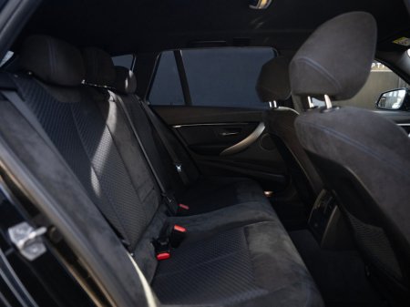 2015 BMW 3 Series - thumbnail 22