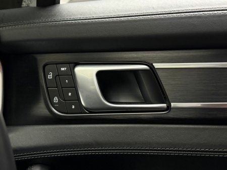 2023 Porsche Panamera - thumbnail 18