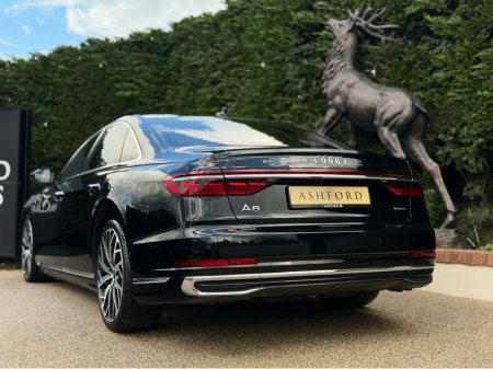 2024 Audi A8 - thumbnail 5