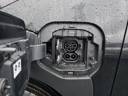 2024 Toyota bZ4X EV Pure Edition €31,895 thumbnail