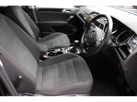 2019 Volkswagen Touran 2.0TDI 150BHP HIGHLINE 7 SEATER 5DR MPV AUTO // 1 OWNER WITH ONLY 99, 000 KM'S // BUY WITH CONFIDENCE AA AND SIMI APPROVED DEALER 2026 // FINANCE ARRANGED // ALL TRADE INS WELCOME // €23,950 thumbnail