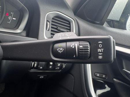 2017 Volvo V60 - thumbnail 32