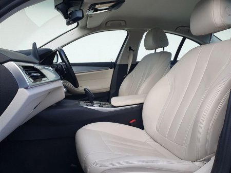 2019 BMW 5 Series 520d SE Auto €27,995 thumbnail