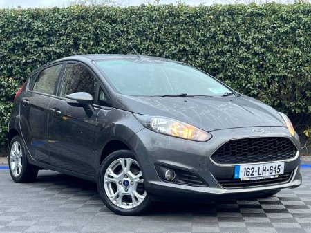 2016 Ford Fiesta - thumbnail 1