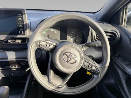 2020 Toyota Yaris - thumbnail 13