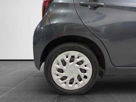 2021 Toyota Aygo 1.0 Vvt-i X-play 71BHP 5DR €13,888 thumbnail