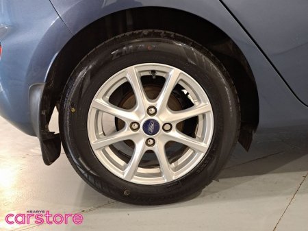 2020 Ford Fiesta - thumbnail 14