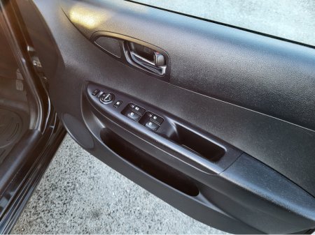 2010 Hyundai i20 (3 months warranty) 1.2 DE LUXURY 5DR €3,999 thumbnail