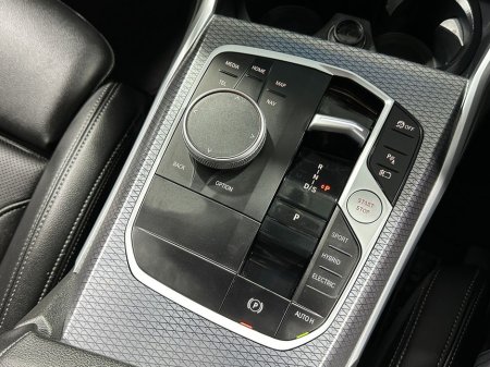 2025 BMW 3 Series - thumbnail 22