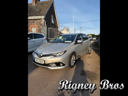 2016 Toyota Auris - thumbnail 3