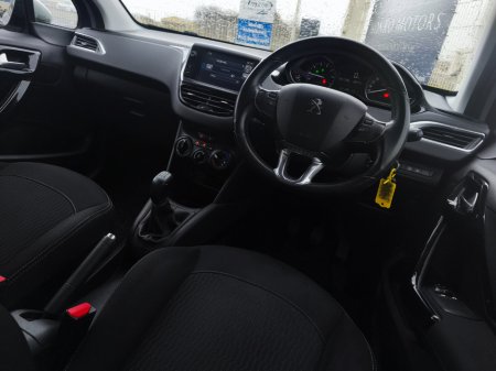 2017 Peugeot 208 1.2 PureTech 82bhp Active 3 dr €8,650 thumbnail