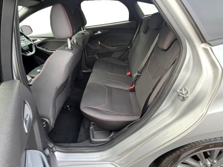 2018 Ford Focus 1.5 TDCI ST-LINE 120PS 5 5DR €14,350 thumbnail