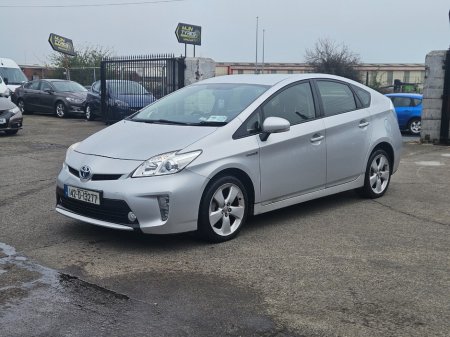 2014 Toyota Prius - thumbnail 5