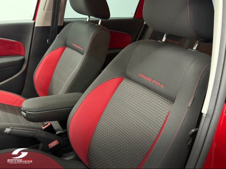 2016 Volkswagen Polo (162) POLO CROSS 1.2 PETROL AUTOMATIC ONLY 59K KMS €13,995 thumbnail