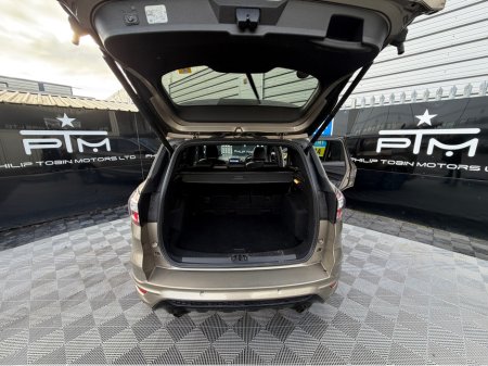 2019 Ford Kuga 1.5 120PS 4DR ST-LINE SUNROOF TOP SPEC €20,995 thumbnail