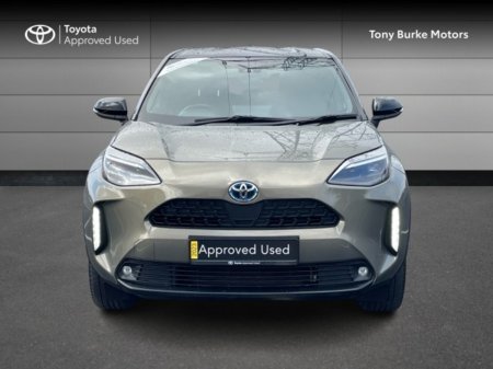 2023 Toyota Yaris Cross - view 3