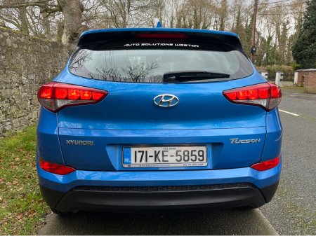 2017 Hyundai Tucson 1.7 S BLD 116PS 5DR €11,950 thumbnail