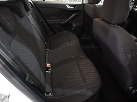 2024 Ford Focus *127* TITANIUM 5DR 1.0T 125 MHE €26,800 thumbnail