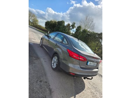 2015 Ford Focus - thumbnail 4