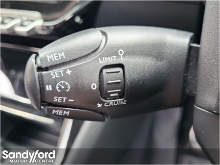 2023 Peugeot 2008 - thumbnail 24