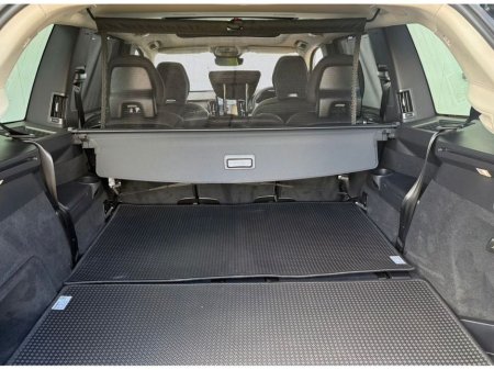 2025 Volvo XC90 T8 ULTRA DARK AWD thumbnail