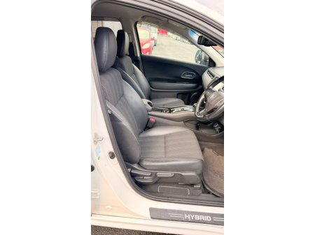 2015 Honda Vezel  €13,700 thumbnail