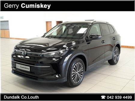 2025 Volkswagen Tiguan - thumbnail 3