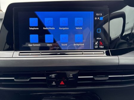 2023 Volkswagen Golf 2.0 TDI 115HP Style €29,975 thumbnail