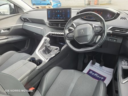 2021 Peugeot 5008 - thumbnail 6