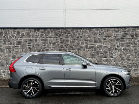 2021 Volvo XC60 2.0D MOMENTUM 5DR AUTO €38,950 thumbnail