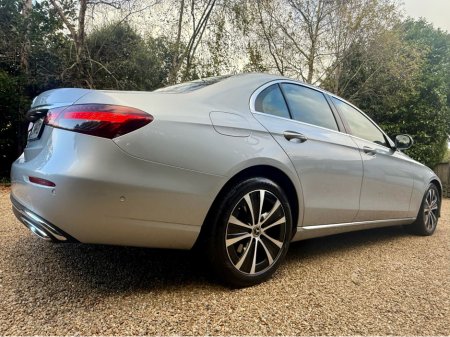 2023 Mercedes-Benz E Class - thumbnail 3