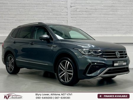2022 Volkswagen Tiguan - thumbnail 3
