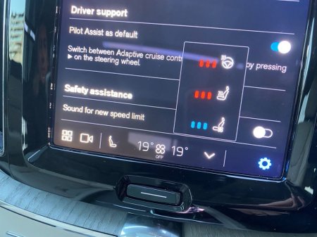 2025 Volvo XC60 T8 Ultra Recharge AWD Auto (PHEV) €67,900 thumbnail